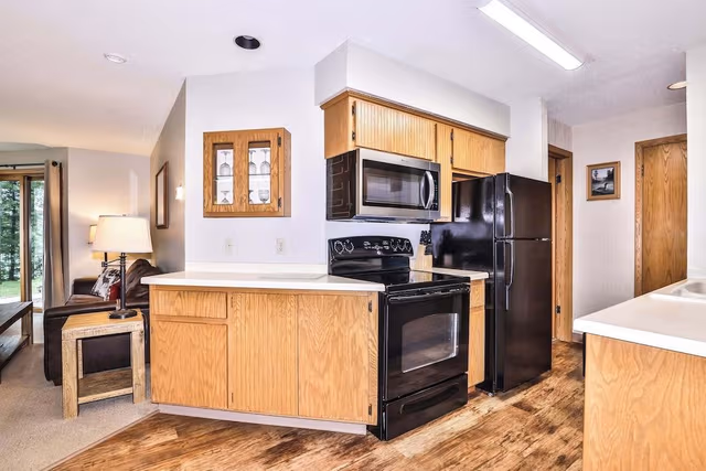 Condo, Multiple Beds, Fireplace, Garden View (Pointe Unit 204)