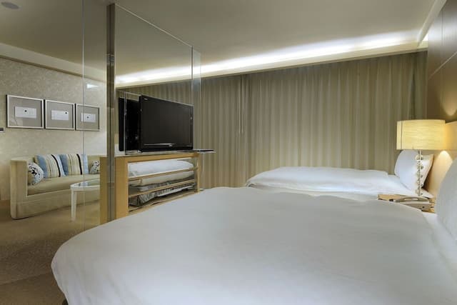 Standard Room For 2, 2 Double Beds (Sun)