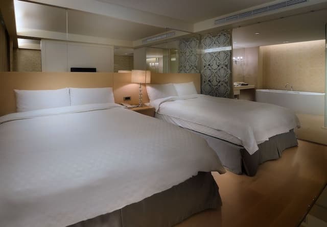 Standard Room For 2, 2 Double Beds (Sun)