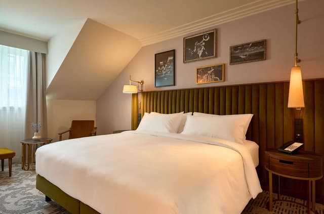 KING ONE BEDROOM SUITE