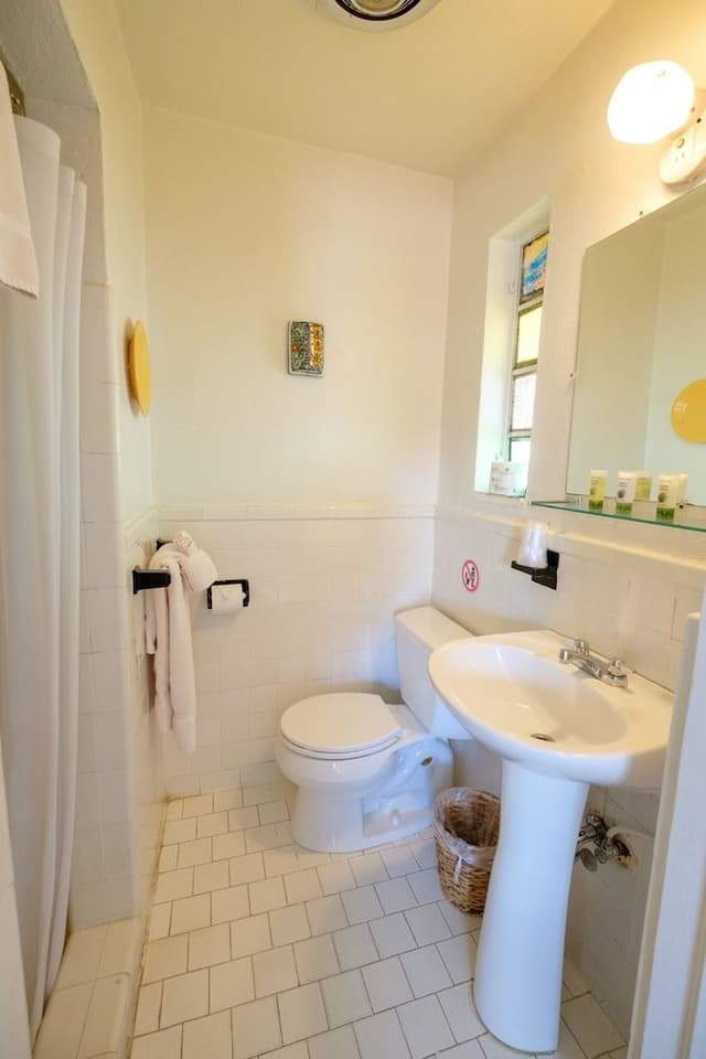 Basic Single Room, 1 Double Bed
