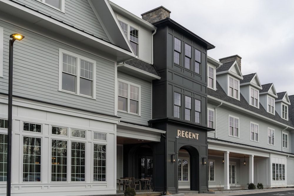 Longfellows Inn and Restaurant1
