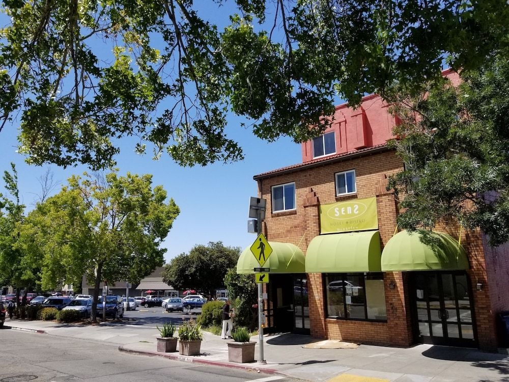 Sens and Vanne Bistro Berkeley2