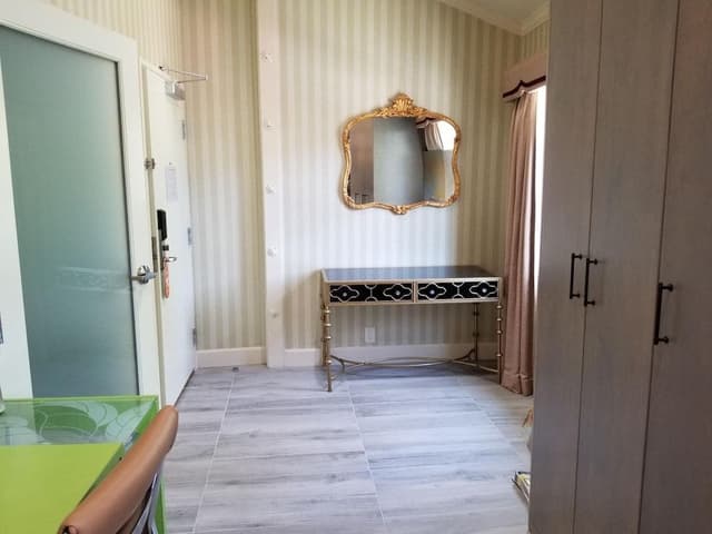 Premium Room, 1 King Bed