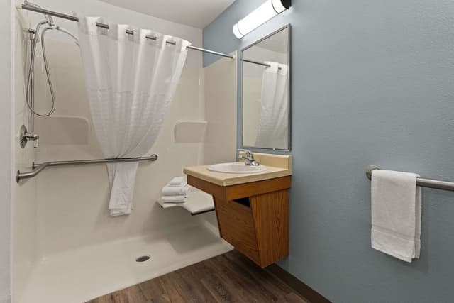 Room, 1 Queen Bed, Accessible, Non Smoking