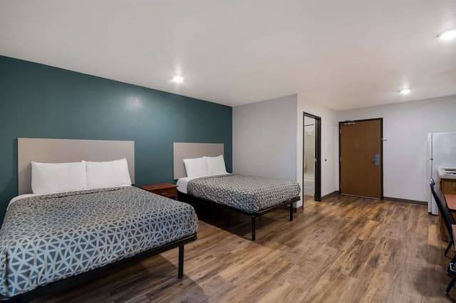 Standard Room, 2 Double Beds, Non Smoking