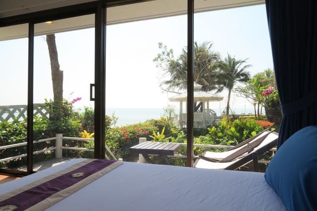 VIP Panoramic Cabin