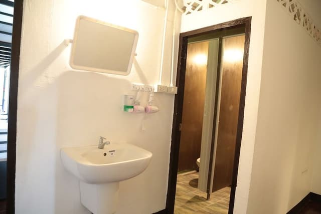 Shared Dormitory, Mixed Dorm
