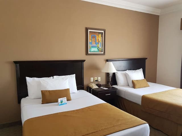 2 Double Beds, Non-Smoking, Full Breakfast