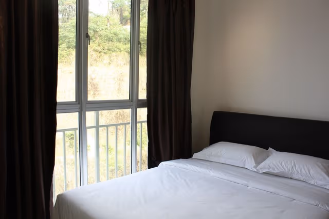 Queen Studio Room