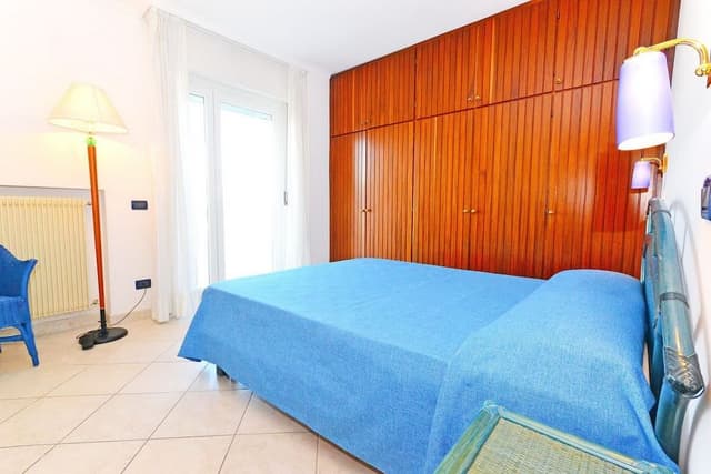 Duplex, 3 Bedrooms (CX)