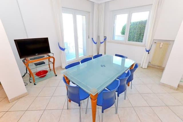 Duplex, 3 Bedrooms (CX)