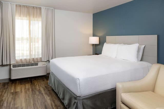 Standard Room, 1 Queen Bed, Non Smoking