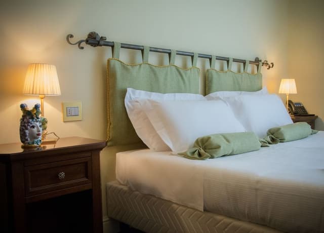 Superior Triple Room, 1 Bedroom, City View