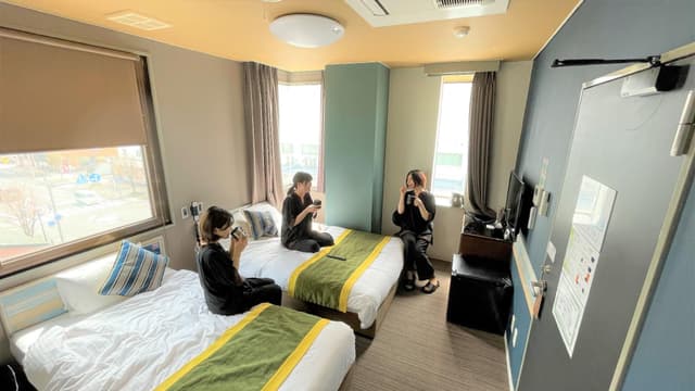 Twin Room - Non-Smoking