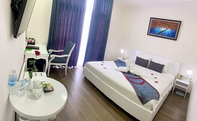 Deluxe Room, 1 King Bed