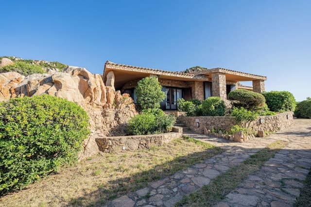 Grand Villa