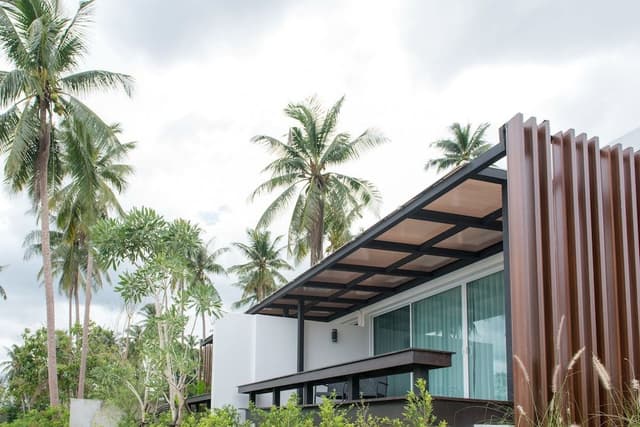 Sea View - Hill Suite with Pool side