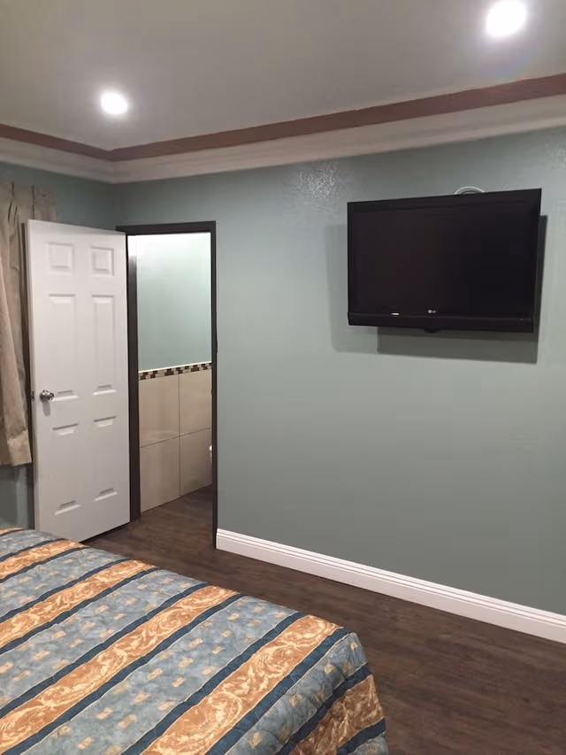 Deluxe Room, 1 Queen Bed