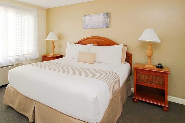 Condo, 2 Bedrooms