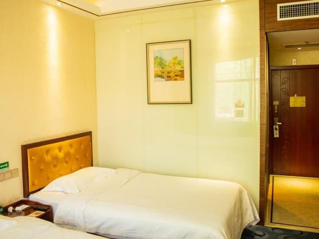 Twin Business Room