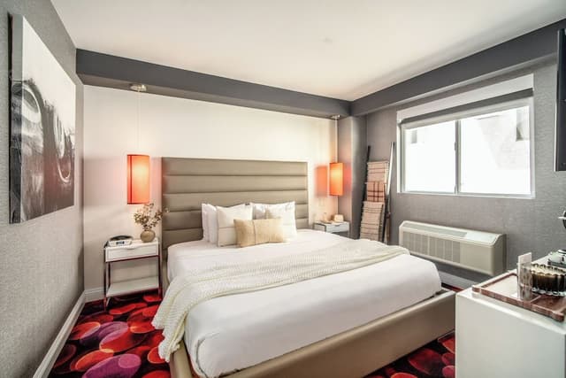 Deluxe Room, 1 King Bed