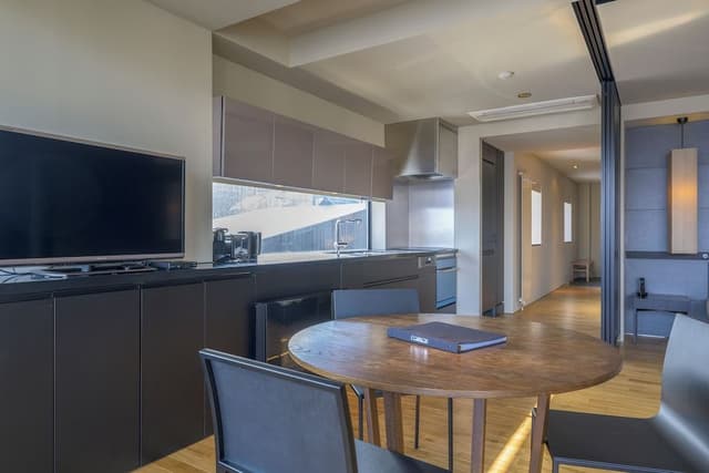 302 - 1 bedroom