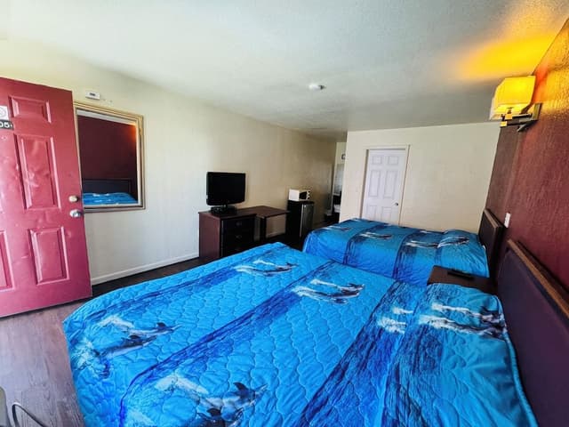 Standard Room, 2 King Beds