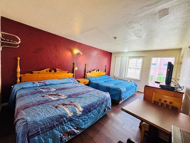 Standard Room, 2 King Beds