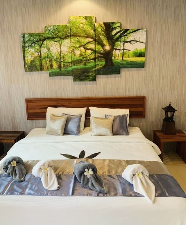 Superior Room, Pool View
