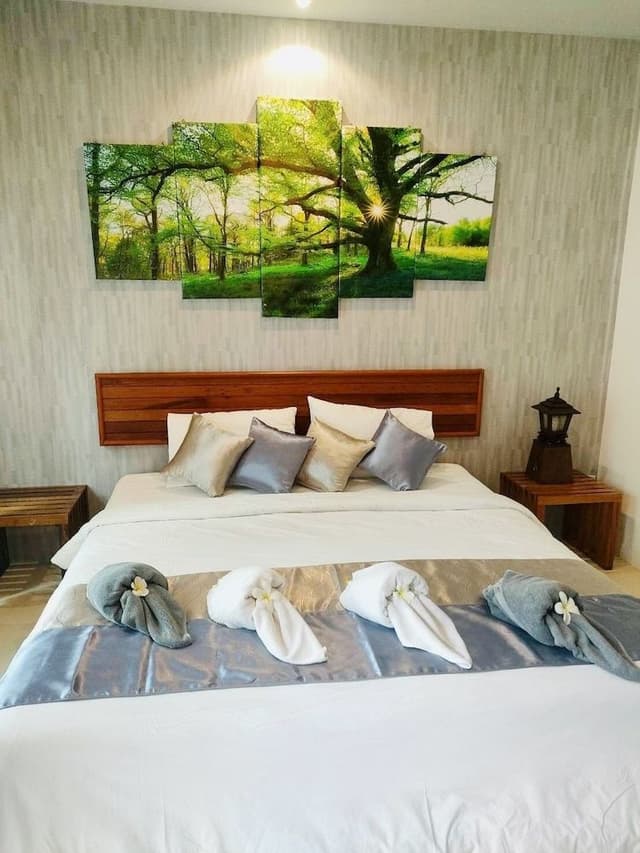 Superior Room, Pool View