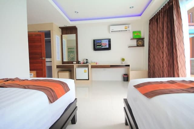 Superior Pool Access Twin Bed