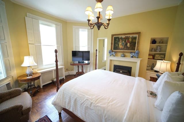 The Granny Smith Suite