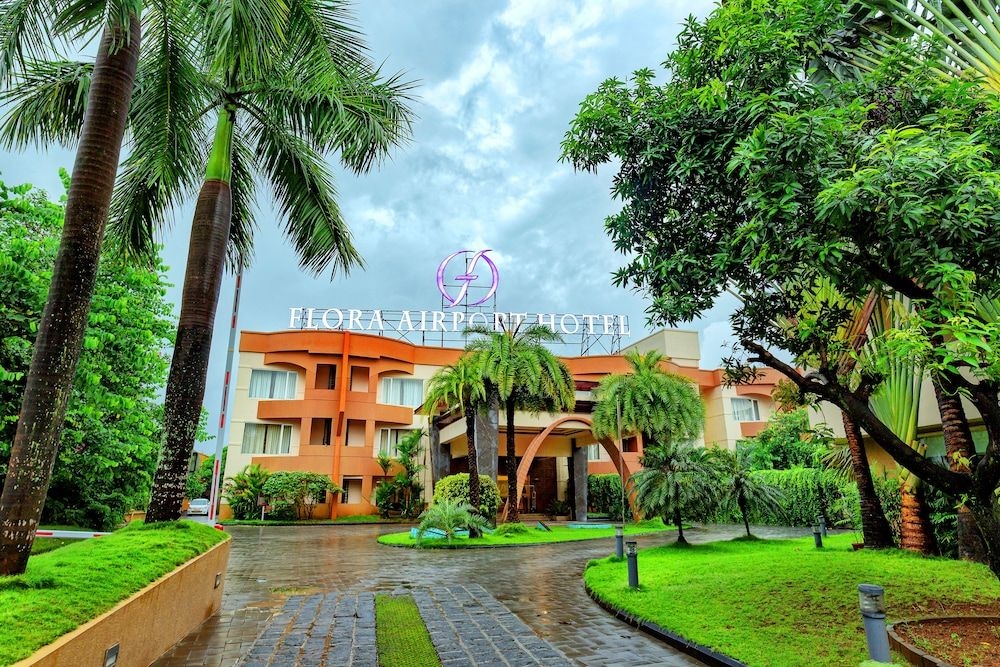 Flora Airport Hotel & Convention Centre Kochi3