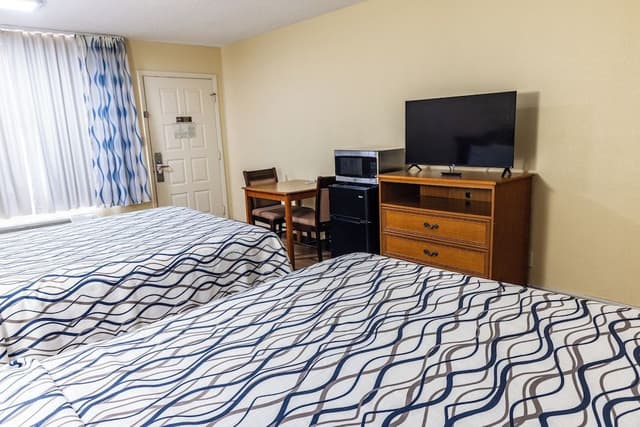 Standard Room, 2 Queen Beds