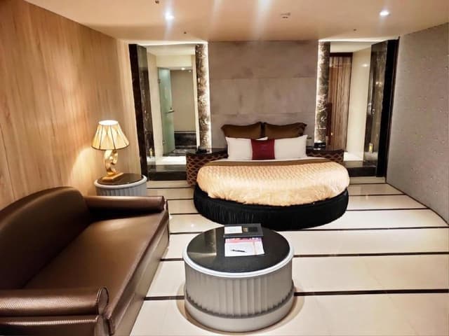 Business Double Room(Check-in time:18:00, Public Parking)