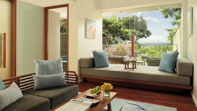 Heavenly Ocean View Pool Suite - 1 King Bed With Butler Service