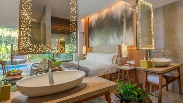 Impressive Lagoon Pool Suite Two Double Beds