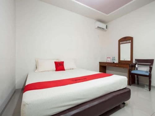RedDoorz Room