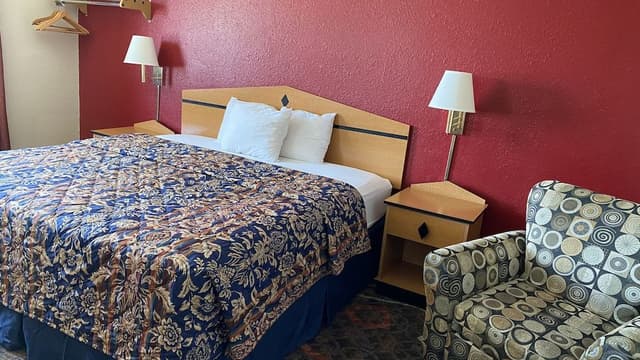 Standard Room, 1 King Bed