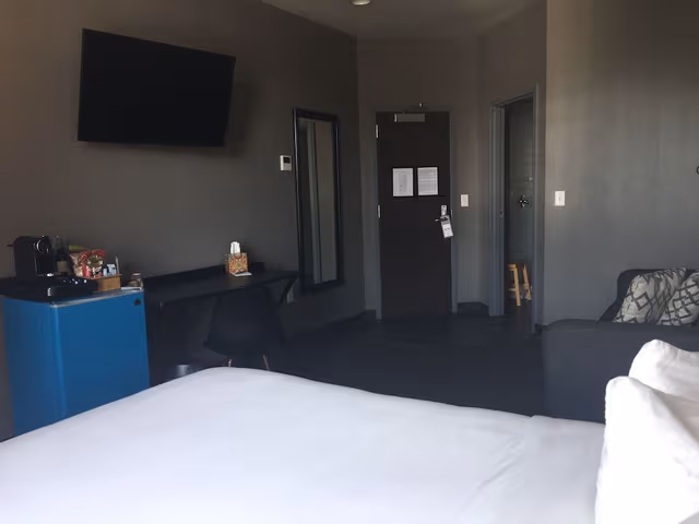 Luxury Room, 1 King Bed with Sofa bed, City View