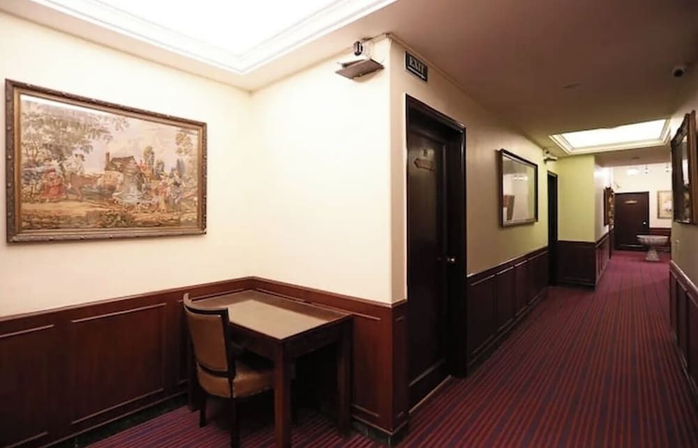 Hamilton Lodge4