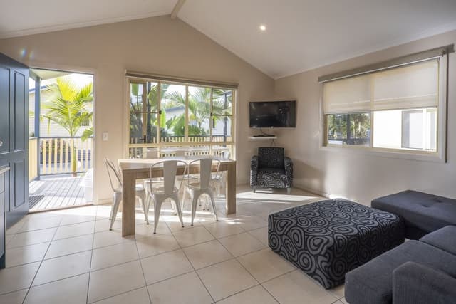Kentia Cabin - 2 Bedrooms