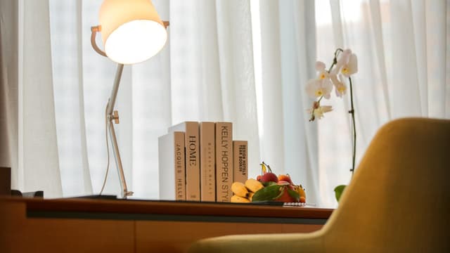 Business King Room