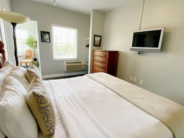 Signature Room, 1 King Bed
