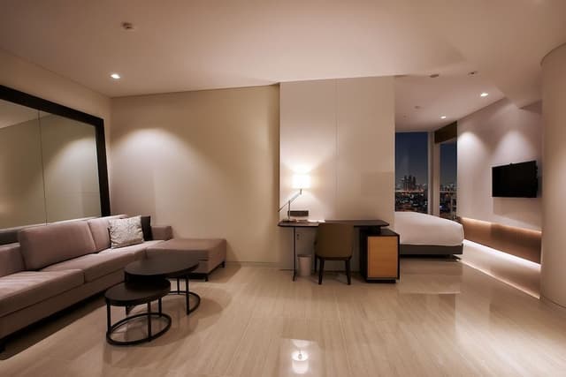 Salon Suite