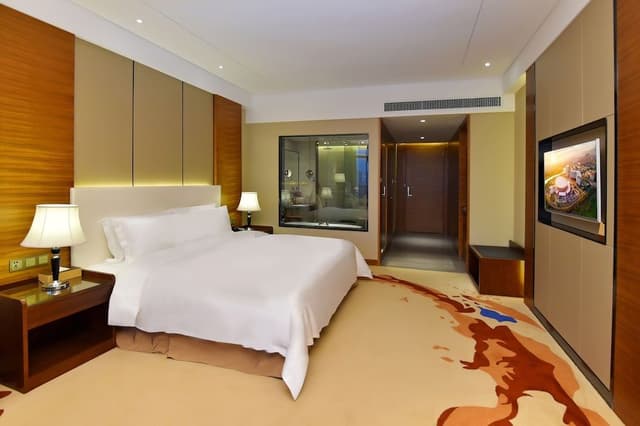 Superior King Room
