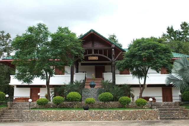 Standard Room - Somjainuk Building