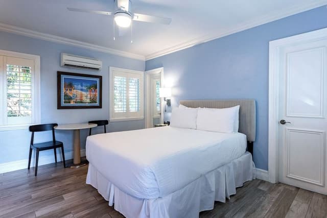 Studio, 1 Queen Bed, Kitchenette