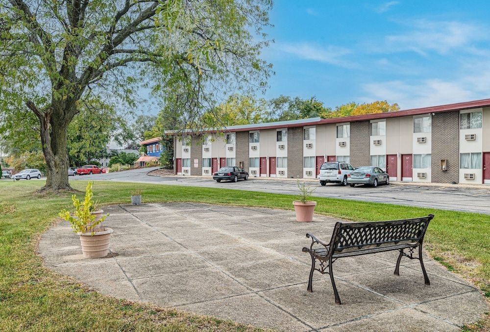 Skyview Inn0